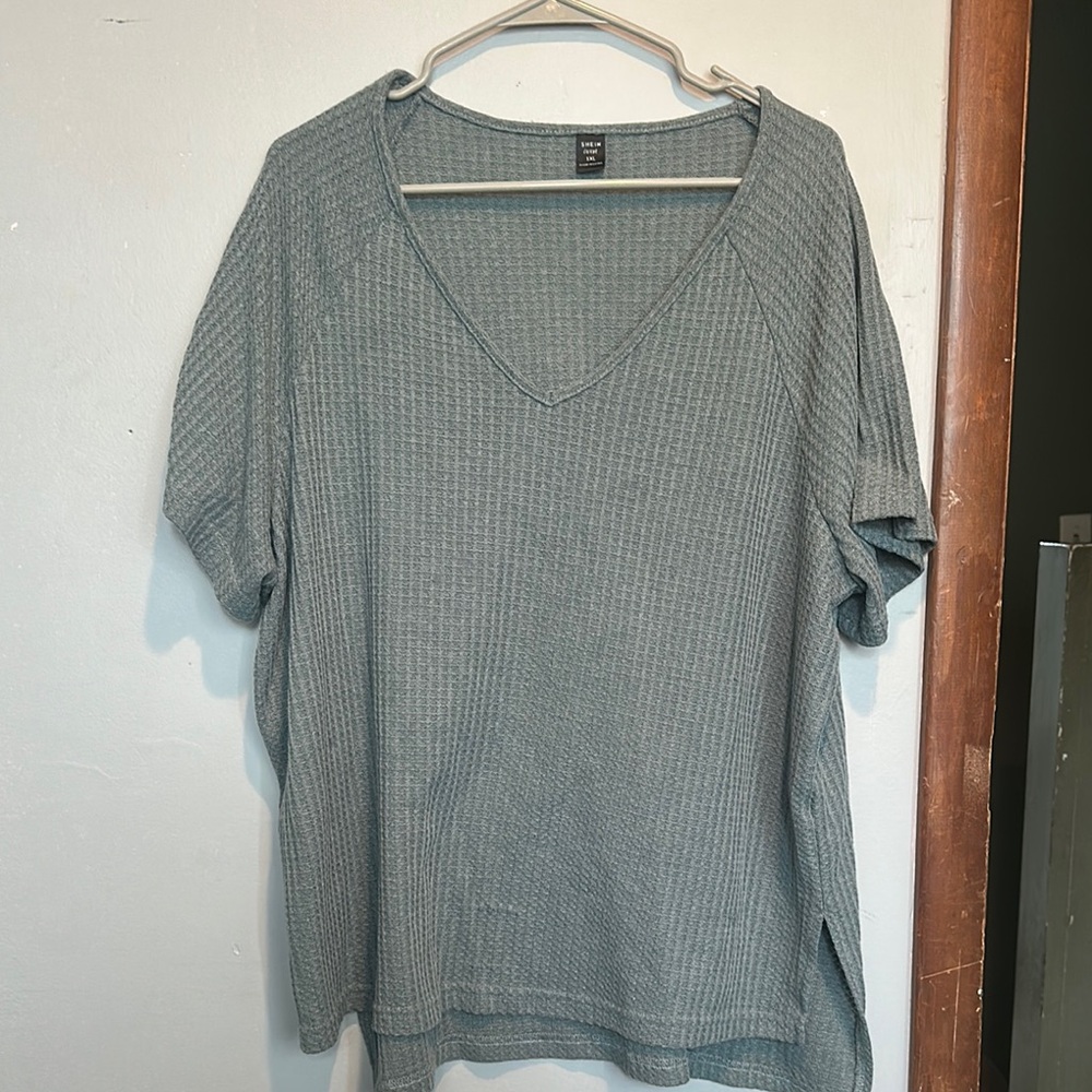 Gray V-Neck Short Sleeve Top